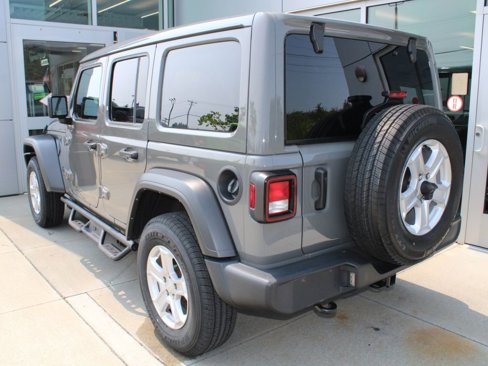 Certified 2022 Jeep Wrangler Unlimited Sport w/ Sun And Sound Package image 7