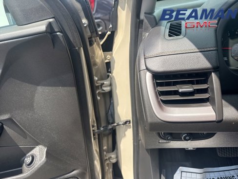 Used 2022 GMC Terrain AT4 w/ Infotainment Package II image 13
