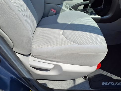 Used 2012 Toyota RAV4 FWD image 28