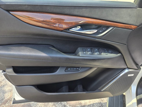 Used 2015 Cadillac Escalade ESV Premium image 14
