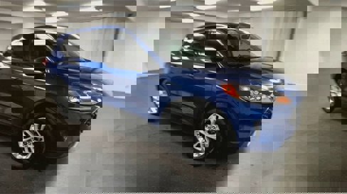 Used 2022 Ford Escape SE w/ Cold Weather Package image 2