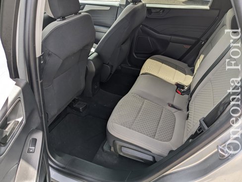 Used 2022 Ford Escape SE image 16