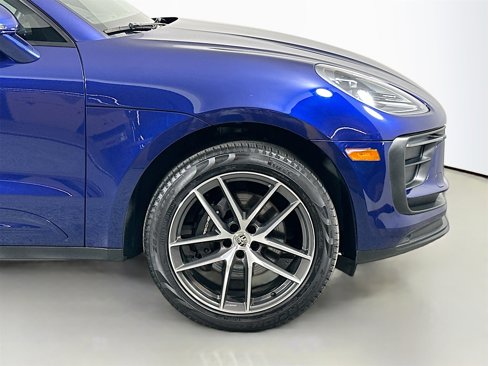 Certified 2024 Porsche Macan w/ Premium Plus Package image 14
