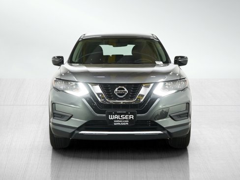 Used 2017 Nissan Rogue SV w/ Midnight Edition Package image 8