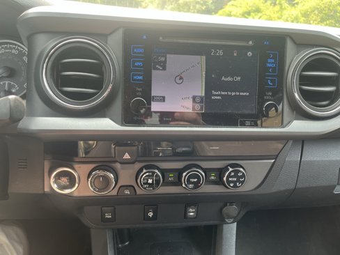 Used 2016 Toyota Tacoma SR image 12