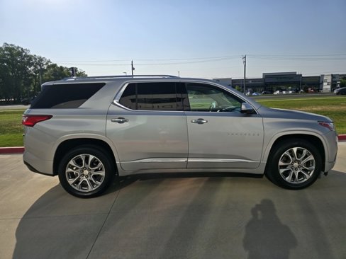 Used 2021 Chevrolet Traverse Premier image 6