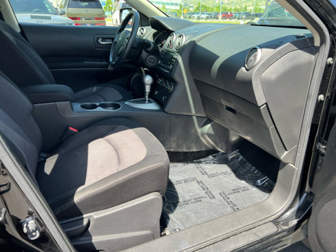 Used 2013 Nissan Rogue SV image 19
