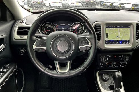 Used 2019 Jeep Compass Latitude w/ Popular Equipment Group image 5