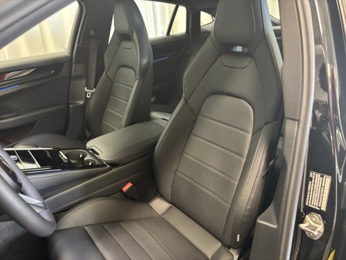 New 2025 Porsche Panamera 4 image 6