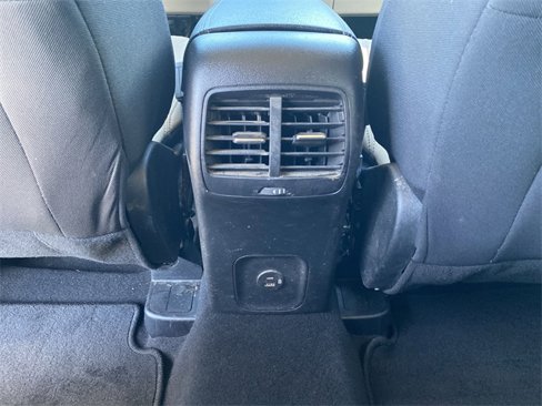 Used 2020 Ford Escape SE image 15