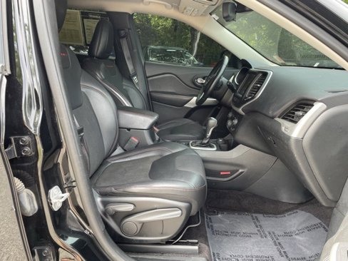 Used 2018 Jeep Cherokee Trailhawk image 29