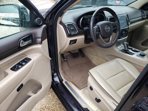 Used 2019 Jeep Grand Cherokee Overland image 19