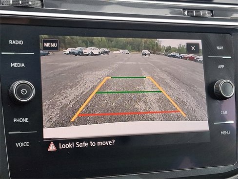 Used 2018 Volkswagen Tiguan SEL image 18