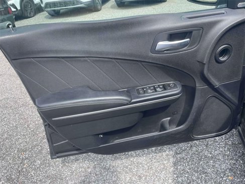 Used 2016 Dodge Charger SXT w/ Navigation & Travel Group image 15