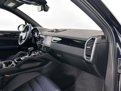 Certified 2023 Porsche Cayenne image 30