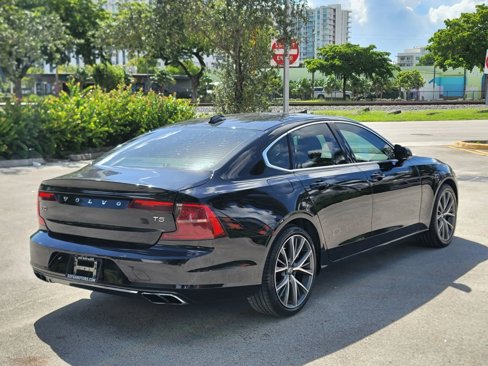Used 2017 Volvo S90 T5 Momentum w/ Vision Package image 5