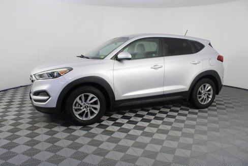 Used 2016 Hyundai Tucson SE image 2