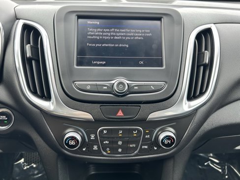Used 2021 Chevrolet Equinox LT image 22