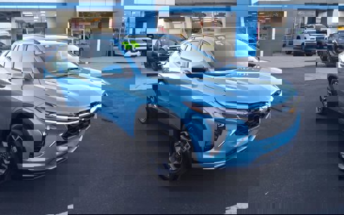 New 2025 Chevrolet Trax LT w/ Driver Confidence Package image 3
