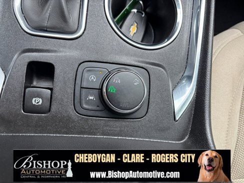 Used 2023 Chevrolet Traverse LS image 26