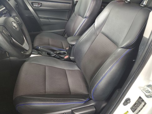 Used 2018 Toyota Corolla SE image 12