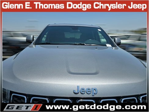 Certified 2021 Jeep Grand Cherokee Laredo X image 5