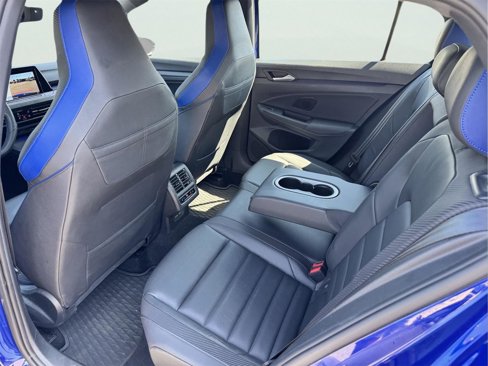 Used 2022 Volkswagen Golf R image 27