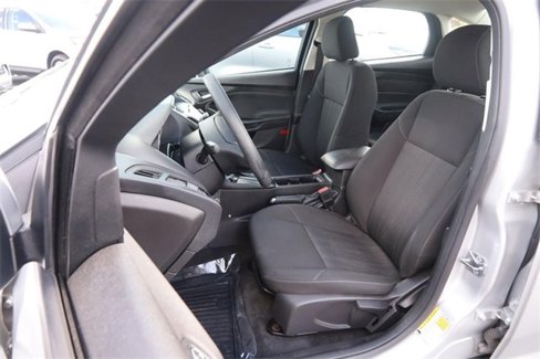 Used 2017 Ford Focus SE image 8