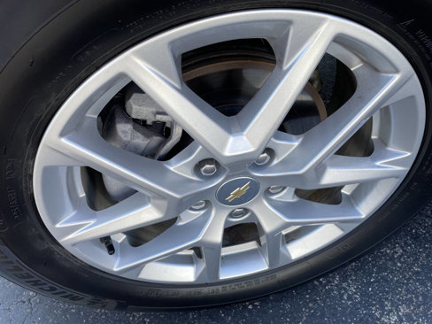 Used 2024 Chevrolet Equinox LT w/ LPO, Floor Liner Package image 11
