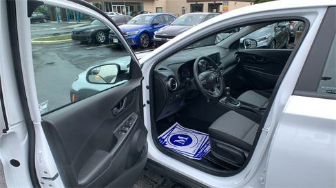 Used 2021 Hyundai Kona SE image 9