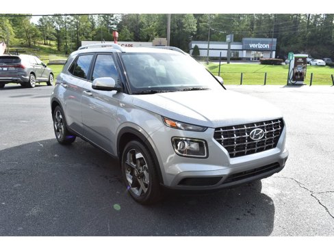 New 2025 Hyundai Venue SEL image 6