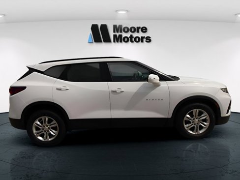Used 2021 Chevrolet Blazer LT image 2