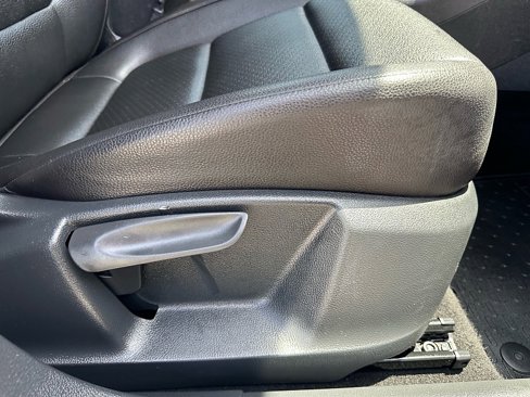 Used 2017 Volkswagen Tiguan S image 27