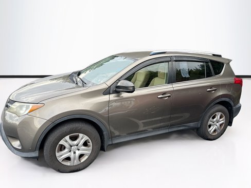 Used 2013 Toyota RAV4 LE image 4