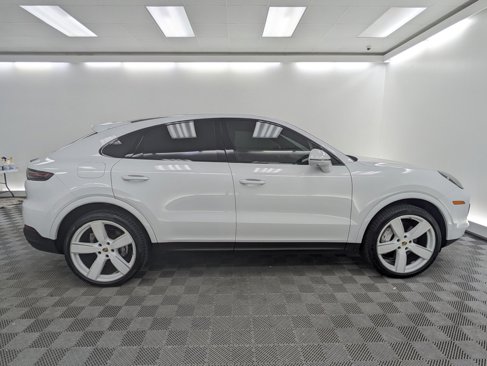 Certified 2022 Porsche Cayenne Coupe image 8