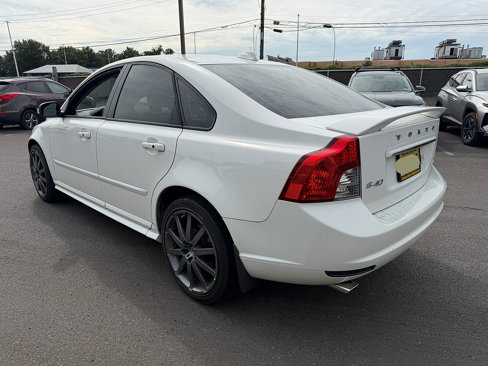 Used 2010 Volvo S40 T5 R-Design image 6