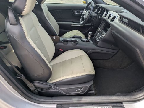 Used 2019 Ford Mustang GT Premium image 34