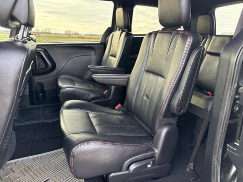 Used 2016 Dodge Grand Caravan R/T image 16