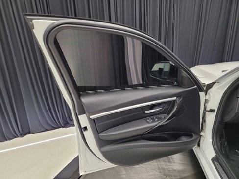 Used 2017 BMW 330i xDrive Sedan image 15