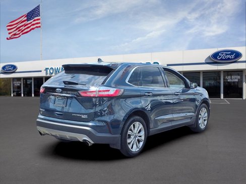 Used 2019 Ford Edge Titanium w/ Cold Weather Package image 3