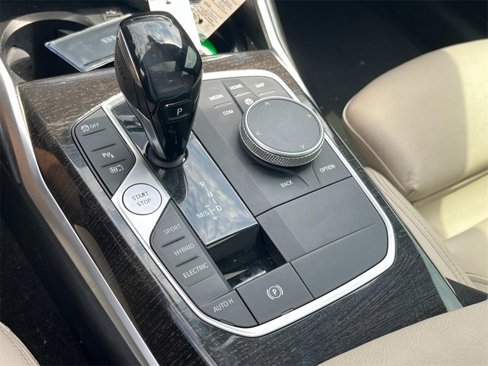 Used 2021 BMW 330e w/ Premium Package image 27