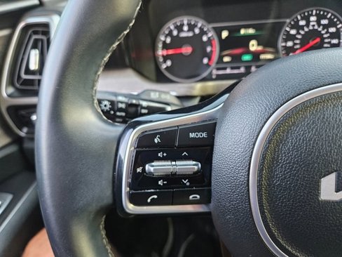 Used 2022 Kia Sorento EX image 22