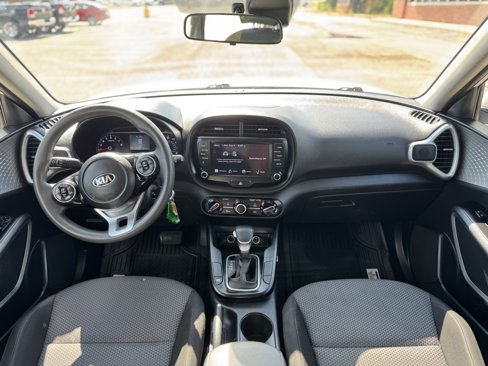 Used 2022 Kia Soul LX w/ Technology Package image 9