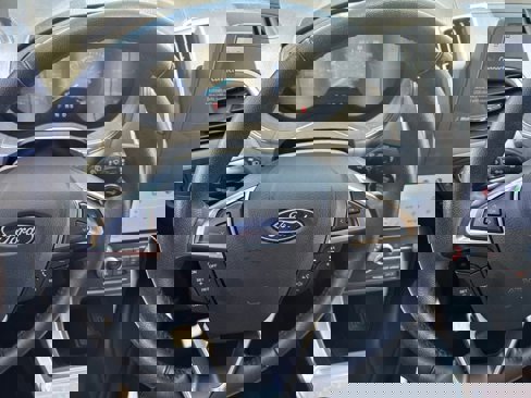 Used 2024 Ford Edge SEL image 19