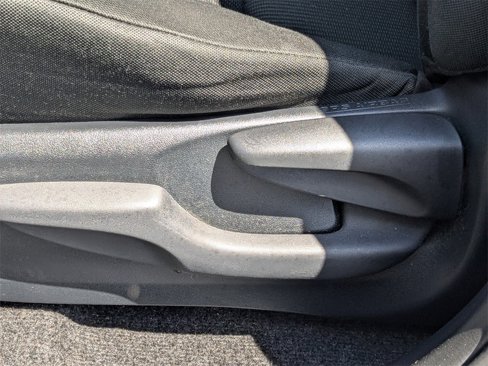 Used 2017 Toyota RAV4 LE image 19