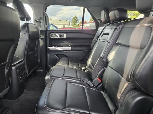 Used 2023 Ford Explorer XLT w/ Equipment Group 202A image 25