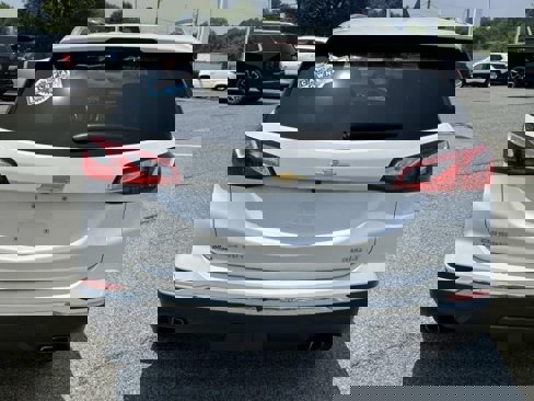 Used 2020 Chevrolet Equinox LT image 4