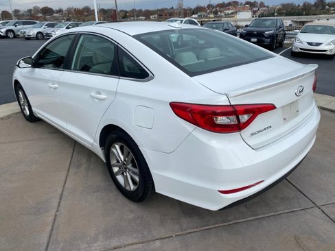Used 2015 Hyundai Sonata SE image 6