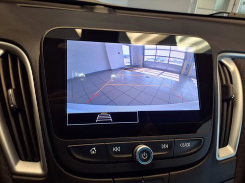 Used 2022 Chevrolet Malibu LS image 15