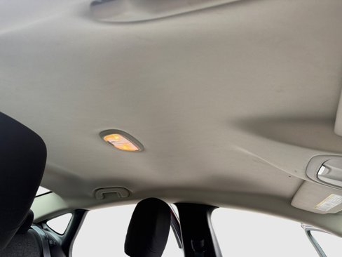 Used 2015 Chrysler 200 Limited image 7